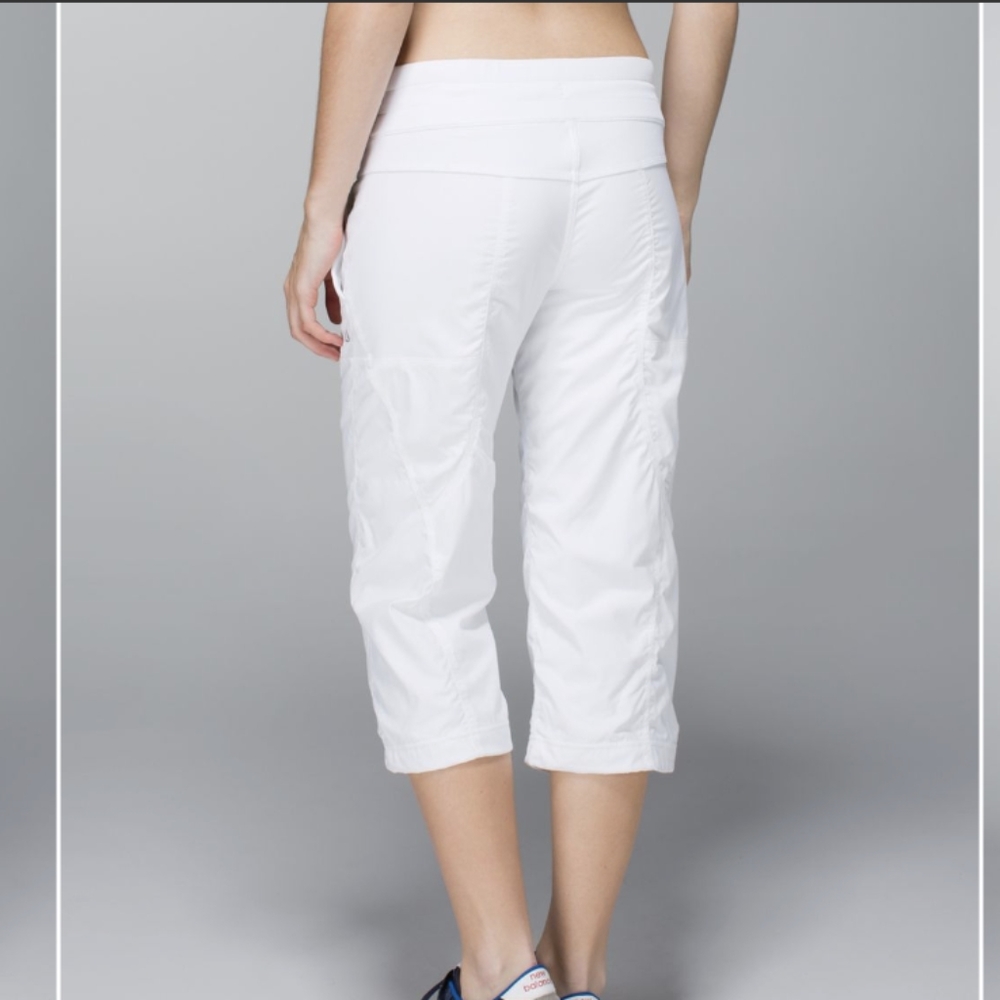 Lululemon Studio Crop *Liner White like new - Picture 3 of 14